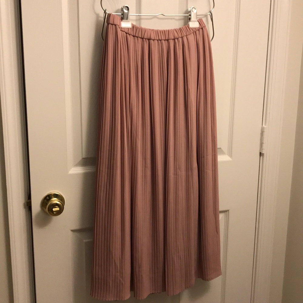 Uniqlo High Waist Chiffon Pleated Skirt Pink S